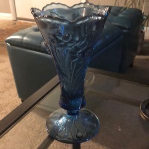 Fenton daffodil vase blue in color